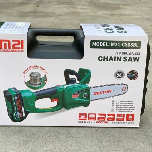  Máy cưa xích dùng pin 21V Dekton M21-CS08BL có hộp ( chưa pin sạc) 