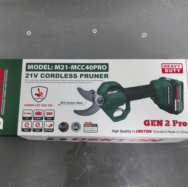  Kéo cắt cành dekton m21-mcc40pro (chưa có pin sạc) 