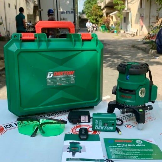  Máy cân bằng lazer 5 tia xanh Dekton LS0501 