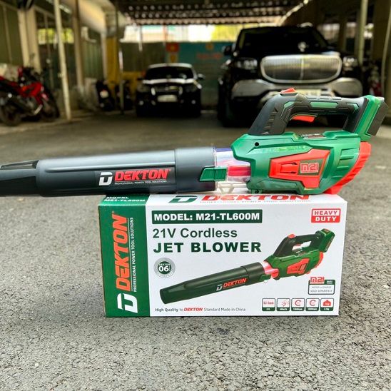  Máy thổi lá dekton M21-TL600 ( chưa pin và sạc) 