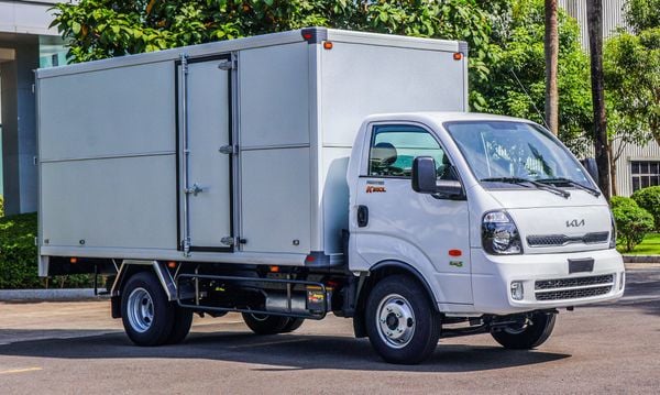  KIA K250L - THÙNG KÍN 