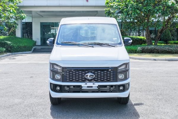  XE VAN ĐIỆN | THACO TOWNER E V2.6-2S | 2 CHỖ | 945 KG | THÙNG 2,6M 