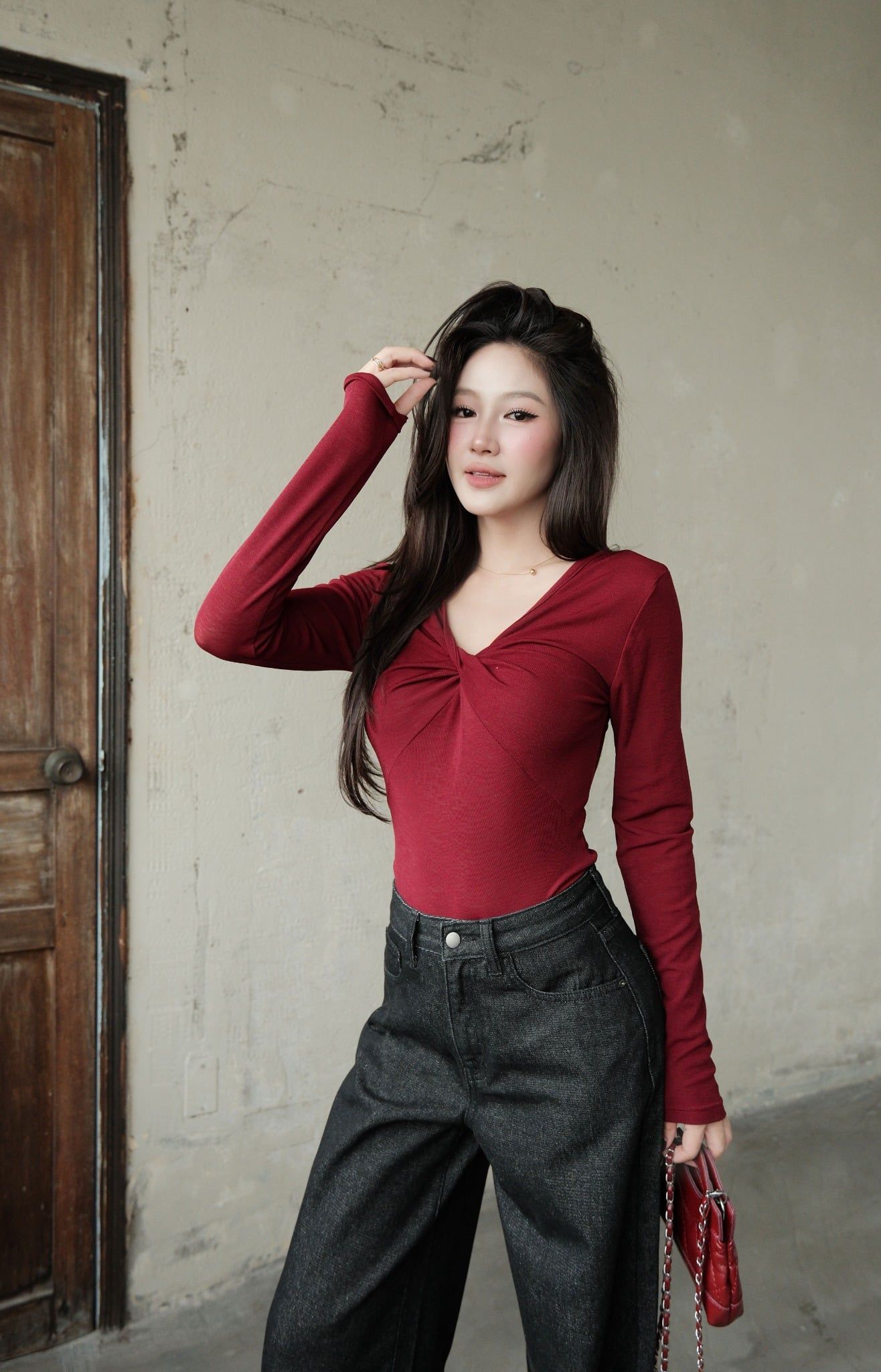  Áo Thun Cổ Xoắn FAT097 