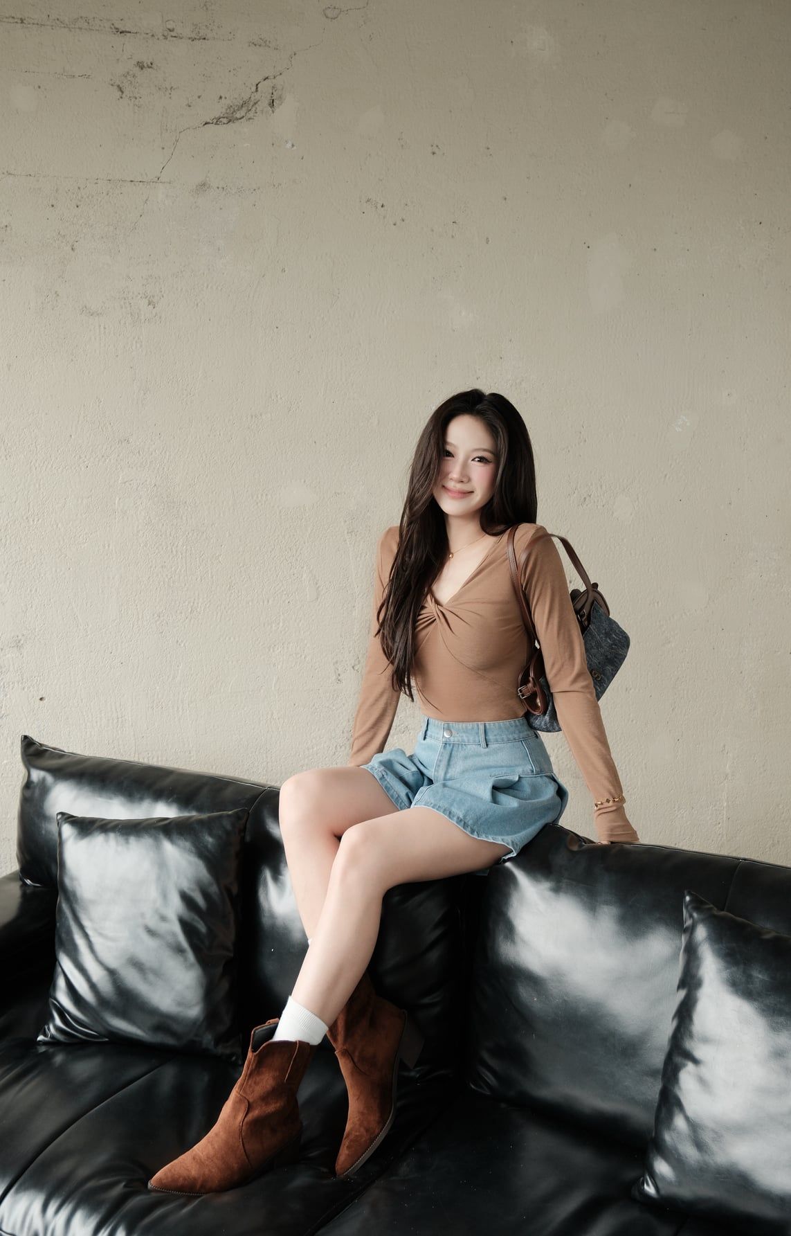  Áo Thun Cổ Xoắn FAT097 