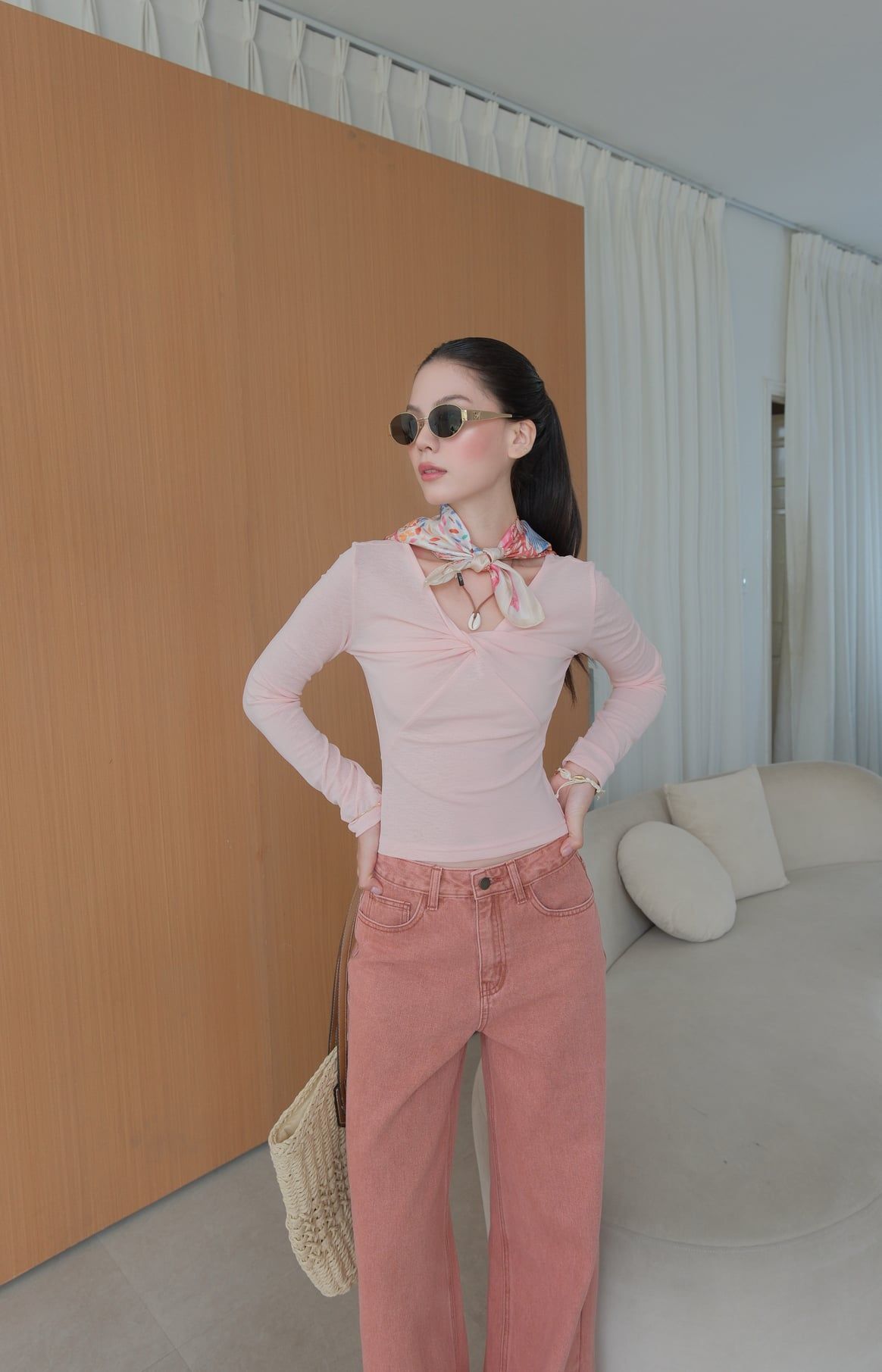  Áo Thun Cổ Xoắn FAT097 