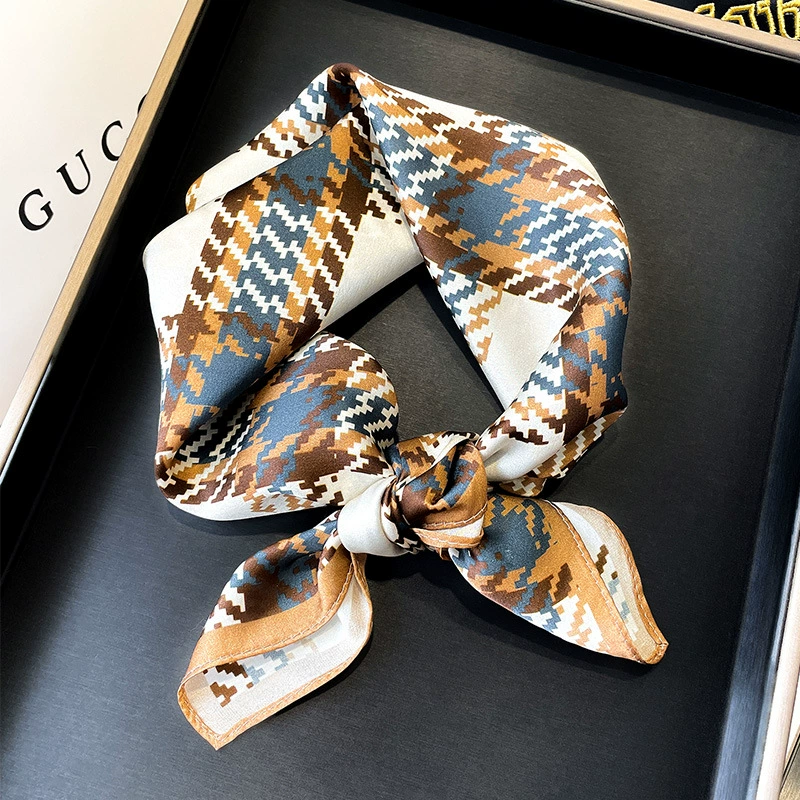 Khăn lụa tơ tằm họa tiết 53x53cm BASELE1088