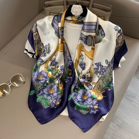 Khăn lụa tơ tằm họa tiết 90x90cm BASELE1143