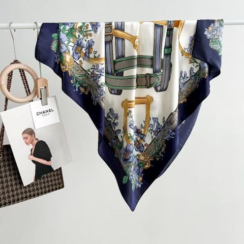 Khăn lụa tơ tằm họa tiết 90x90cm BASELE1143