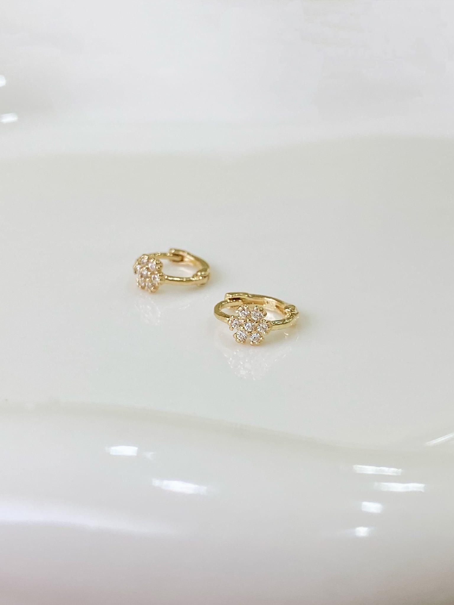  14K Petite Blossom Mini Huggie (S) 