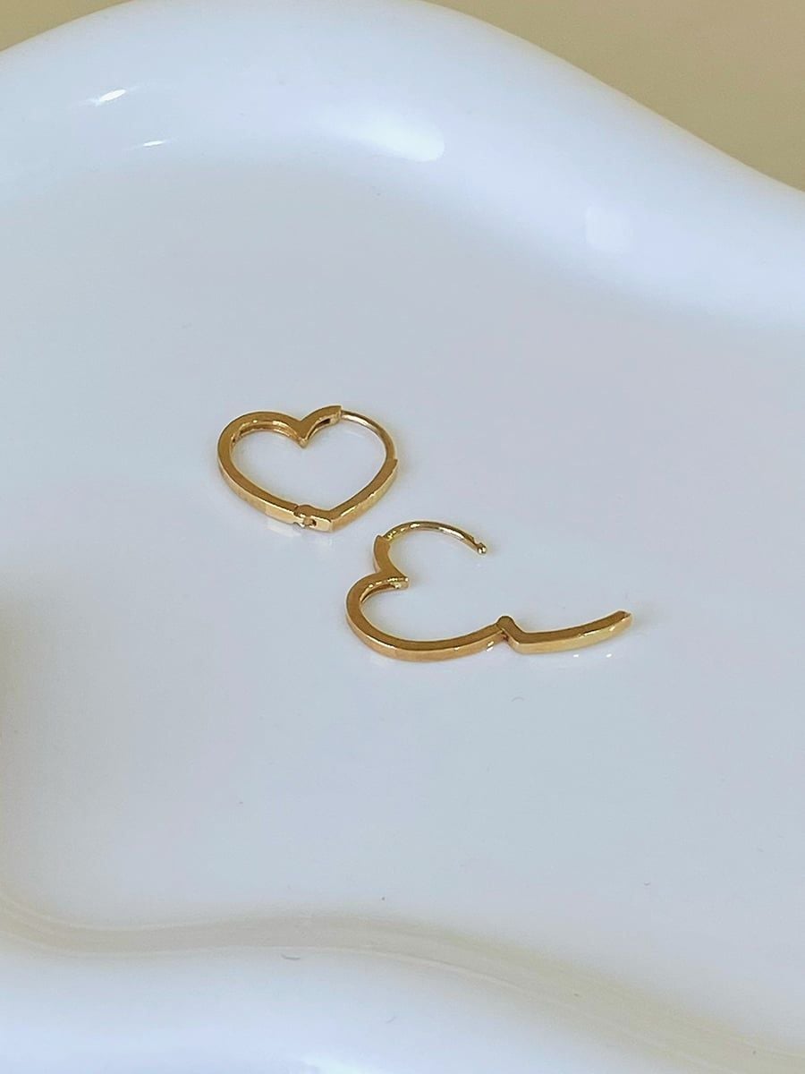  14K Heart Shaped Hoop (2 size ML) 