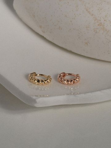  14K Twisted mini huggie (XS) 