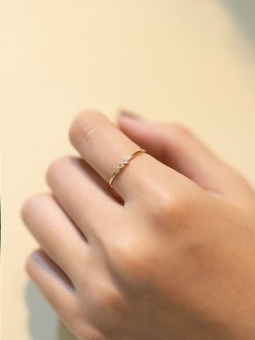  14K Three-Stone Bezel Ring 