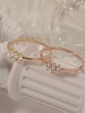  14K Petite Leaflet Ring 