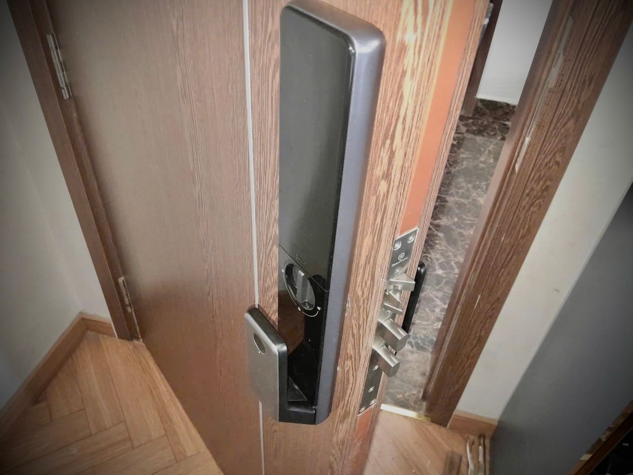  Khóa vân tay nhận diện khuôn mặt  HPS-  P88 FACE ( TTLock -Bluetooth) 