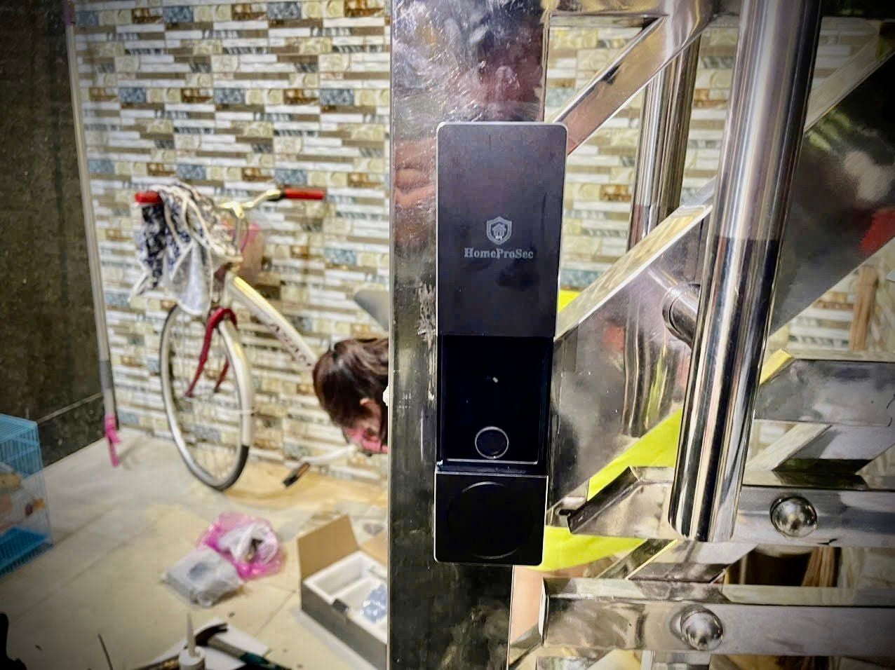  Khoá cổng Pin 02 vân tay  app TTLOCK ( P33- TTLOCK) 