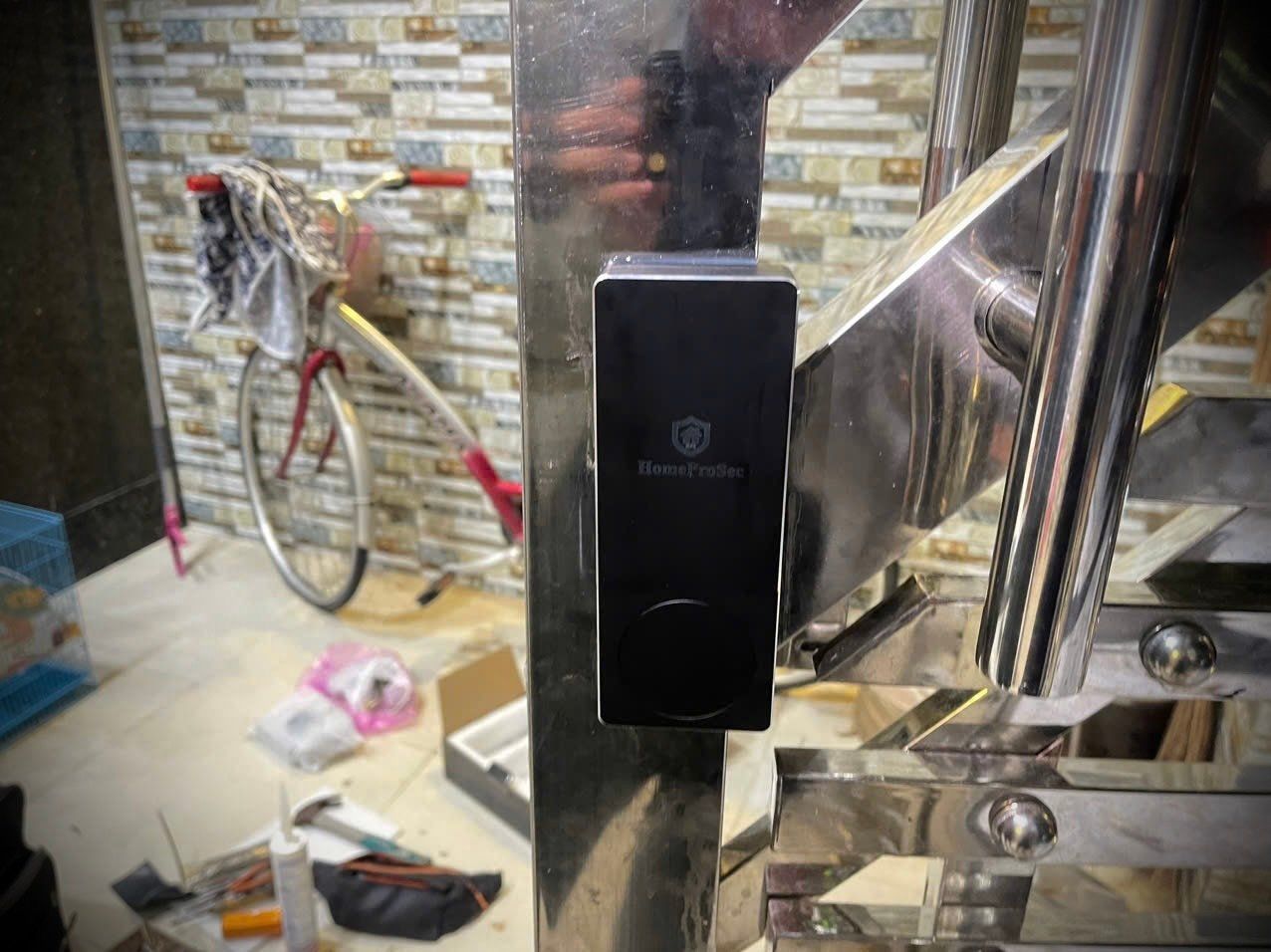  Khoá cổng Pin 02 vân tay  app TTLOCK ( P33- TTLOCK) 