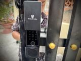  Khoá cổng Pin 02 vân tay  app TTLOCK ( P33- TTLOCK) 