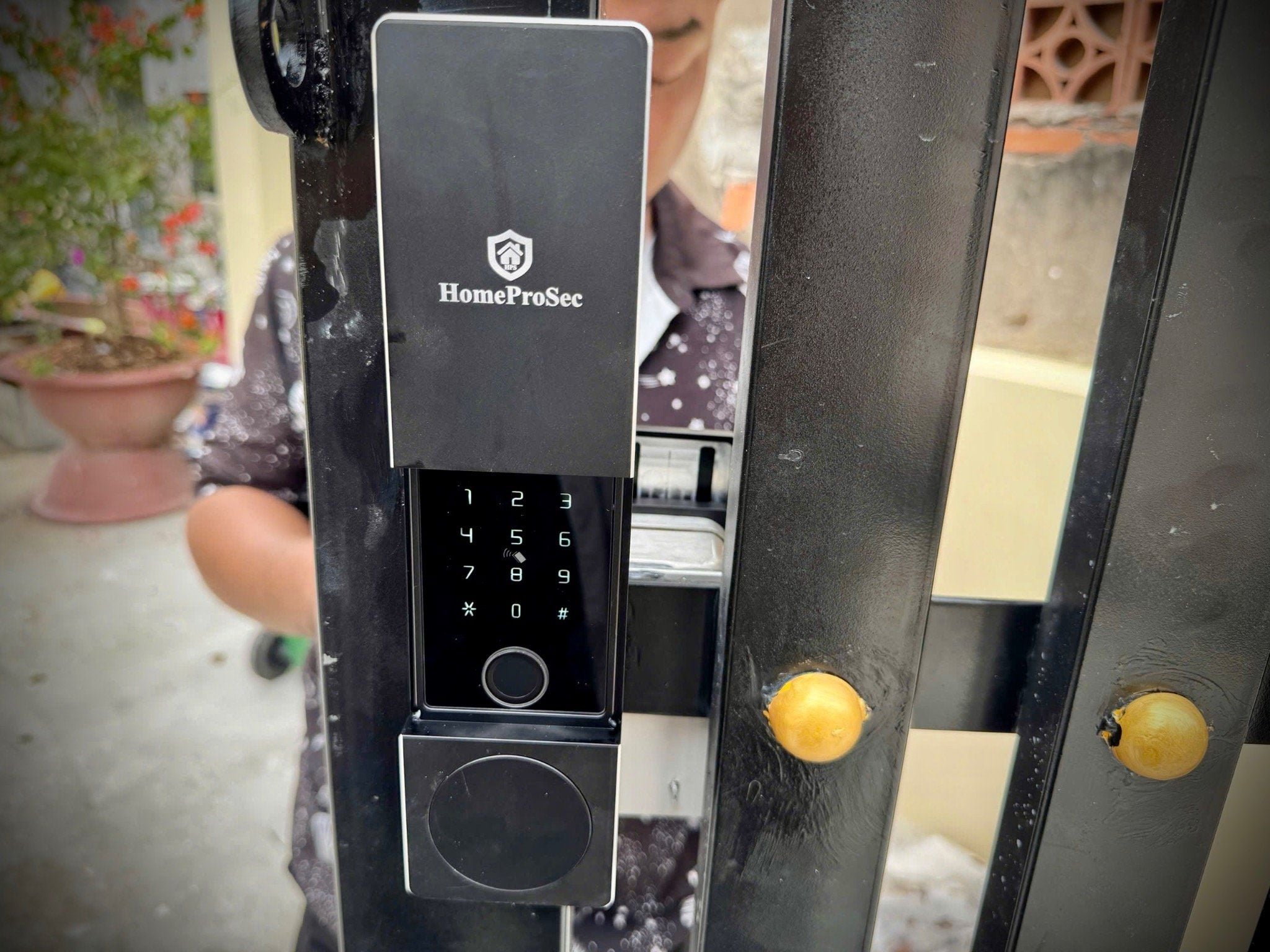  Khoá cổng Pin 02 vân tay  app TTLOCK ( P33- TTLOCK) 