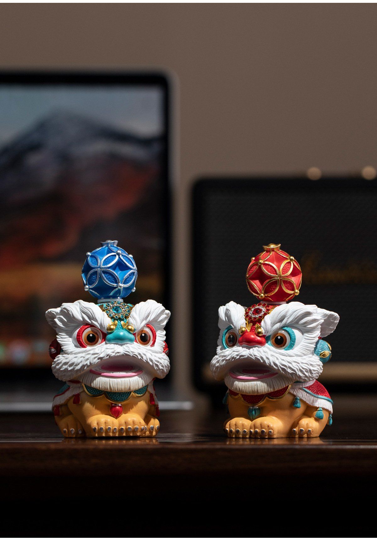  TƯỢNG LÂN QUẢ CẦU 