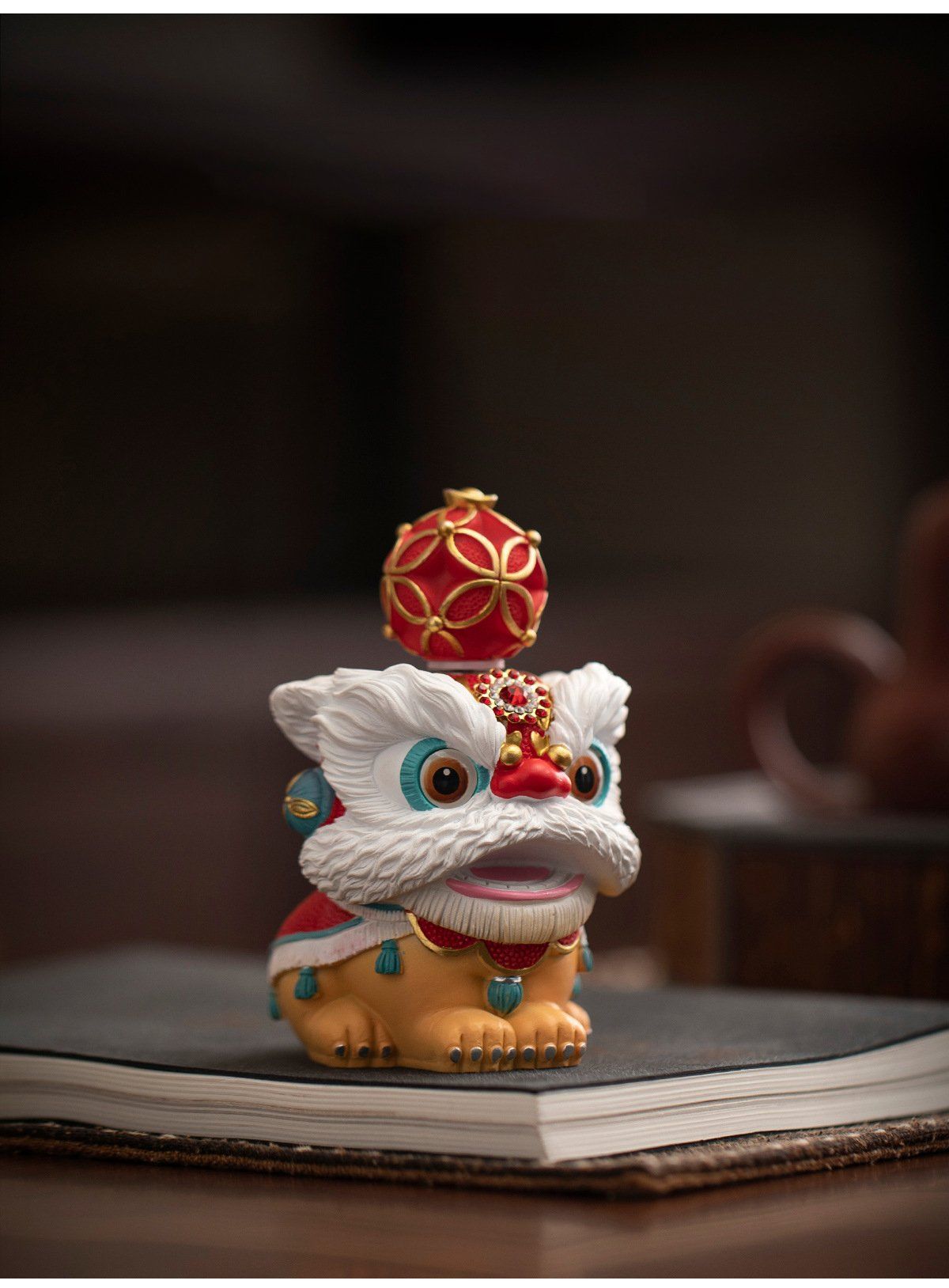  TƯỢNG LÂN QUẢ CẦU 