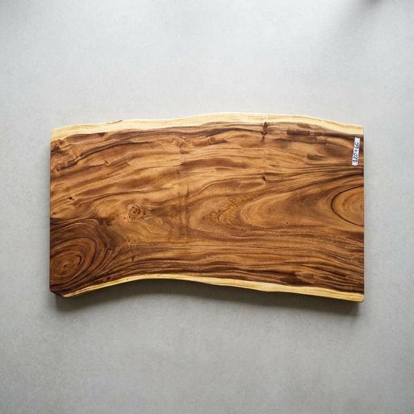  BÀN GỖ ME TÂY 121 x 68-65-70 x 5 cm 