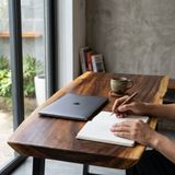  BÀN GỖ ME TÂY 140 x 52-58 x 5 cm 