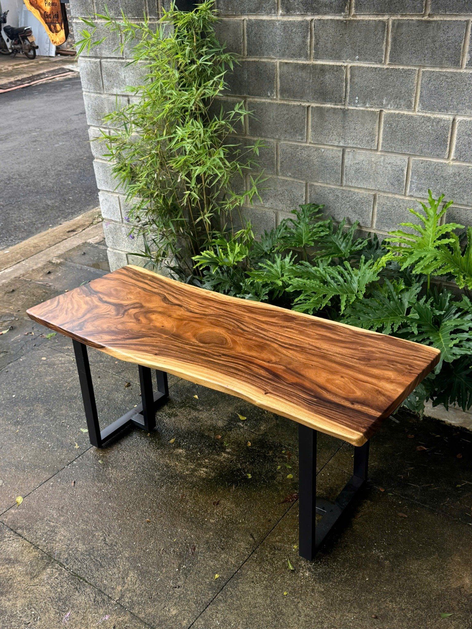  BÀN GỖ ME TÂY 160 x 58-63 x 5 cm 