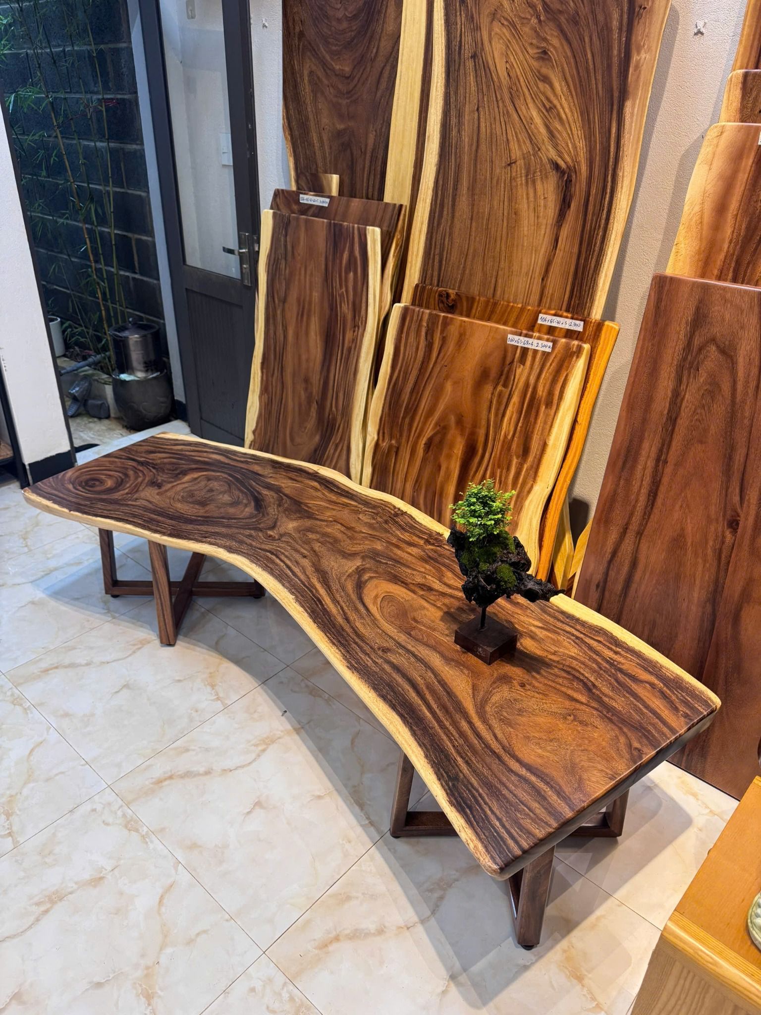  BÀN GỖ ME TÂY 190 x 60-57-66 x 5 cm 