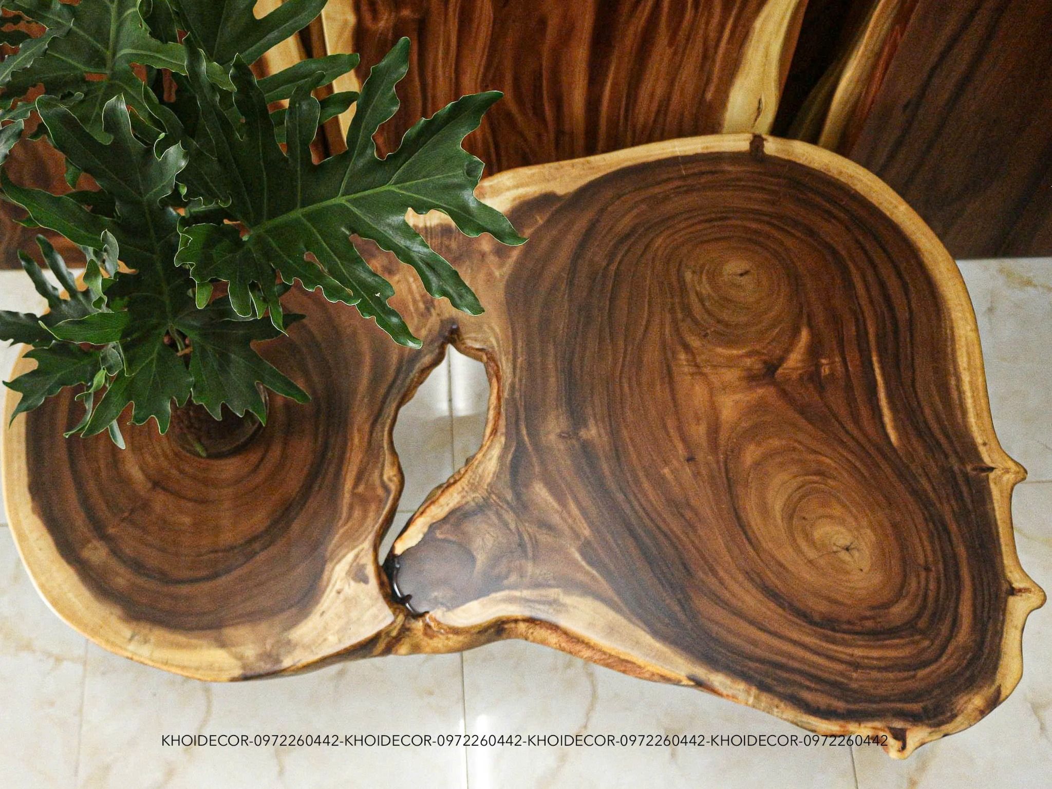  BÀN GỖ ME TÂY 126 x 67-85 x 5 cm 