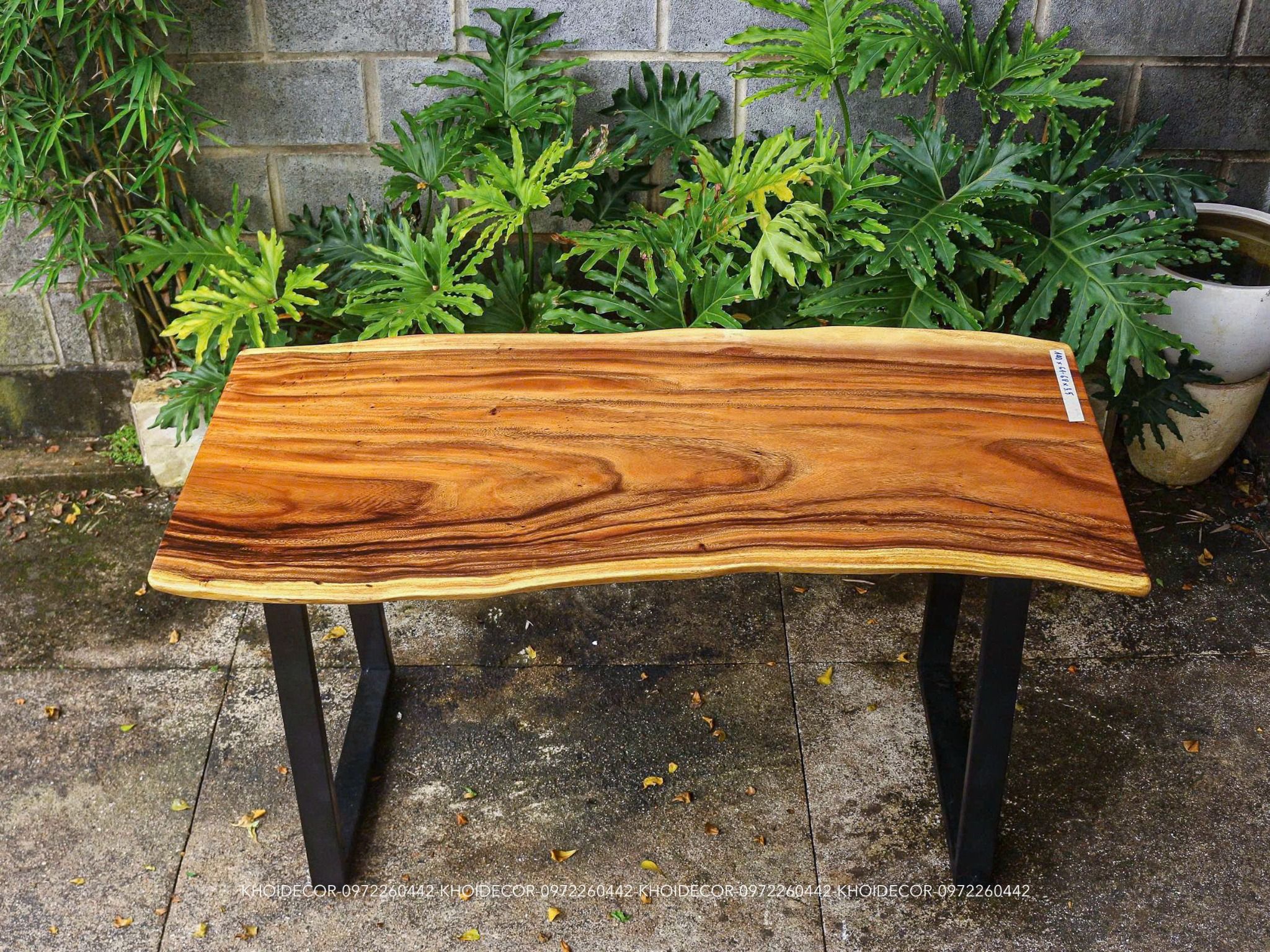  BÀN GỖ ME TÂY 140 x 62-69 x 3,5 cm 