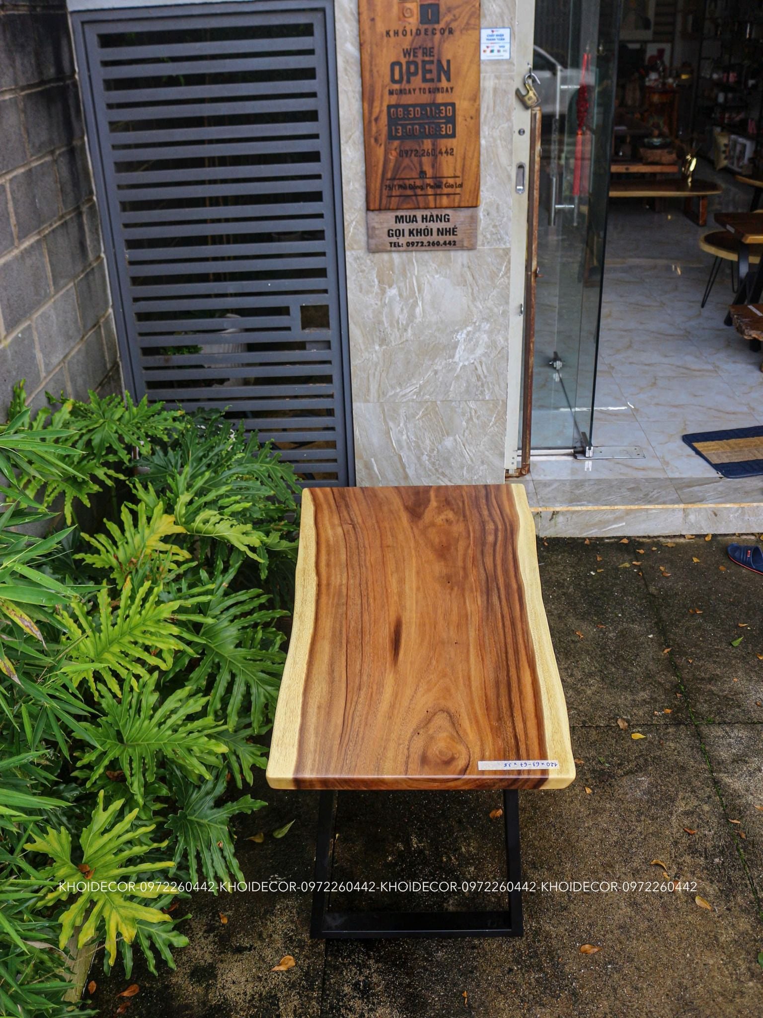  BÀN GỖ ME TÂY 120 x 63-68 x 3,5 cm 