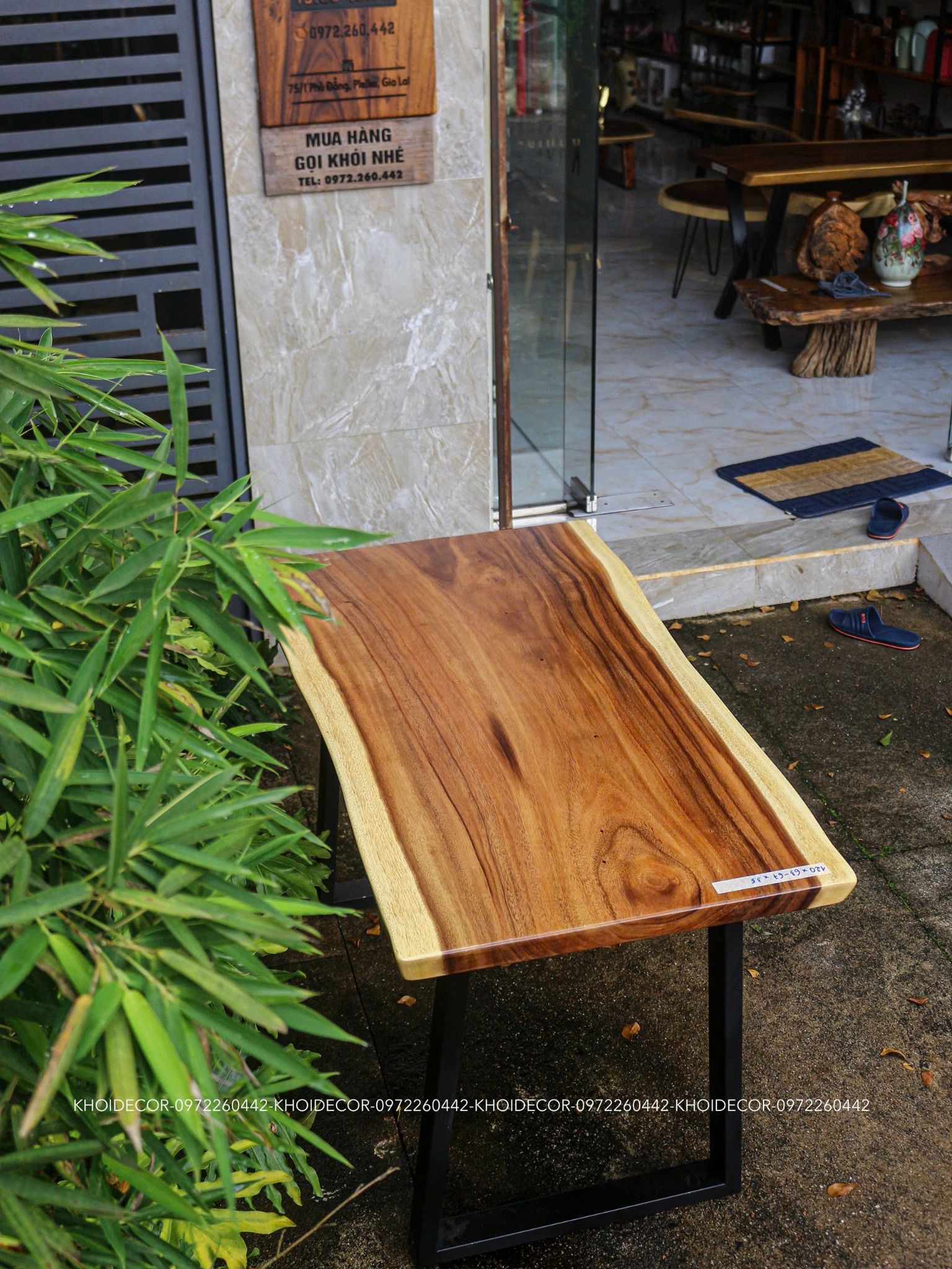  BÀN GỖ ME TÂY 120 x 63-68 x 3,5 cm 