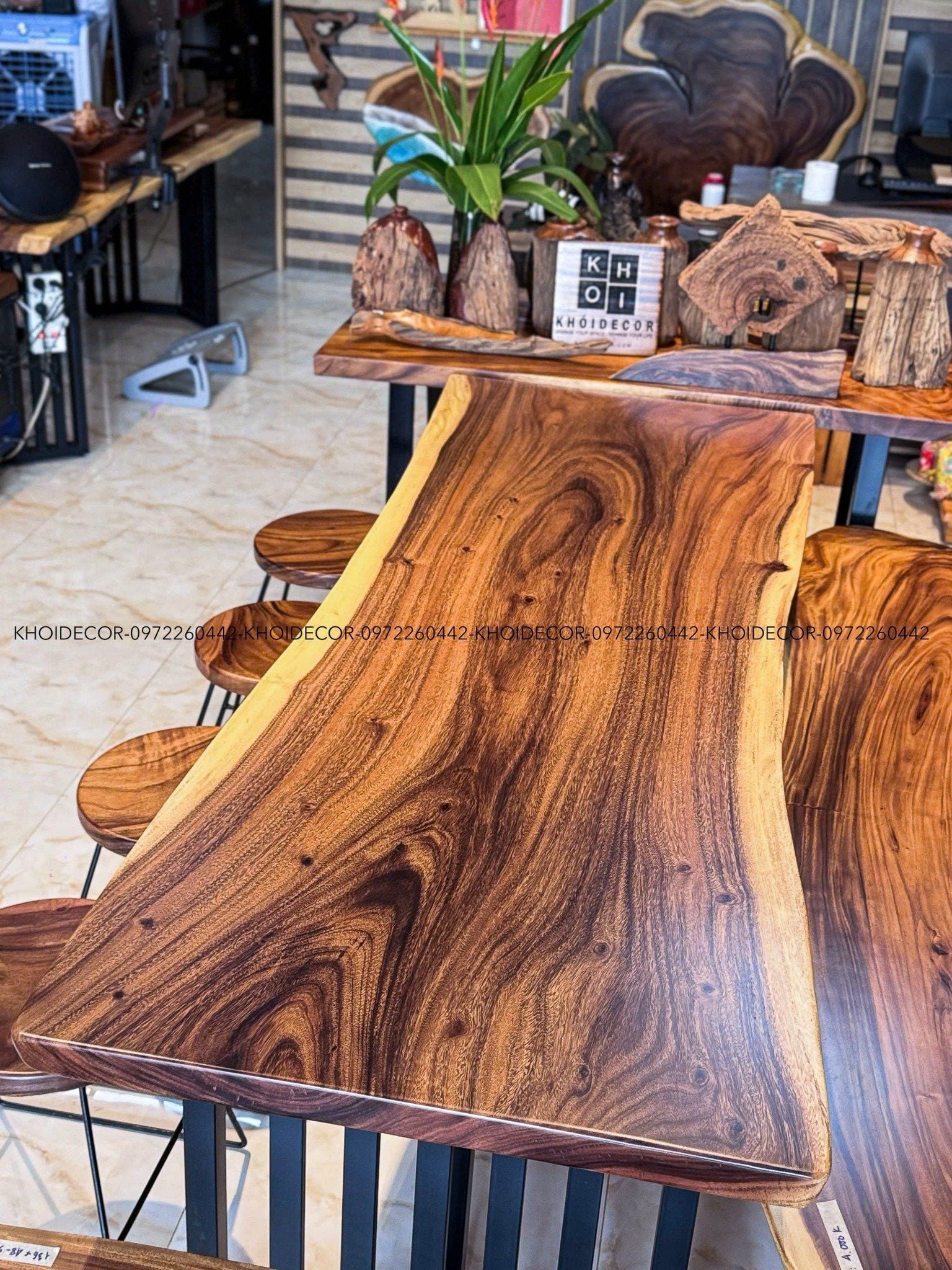  BÀN GỖ ME TÂY 220 x 73-71 x 5 cm 