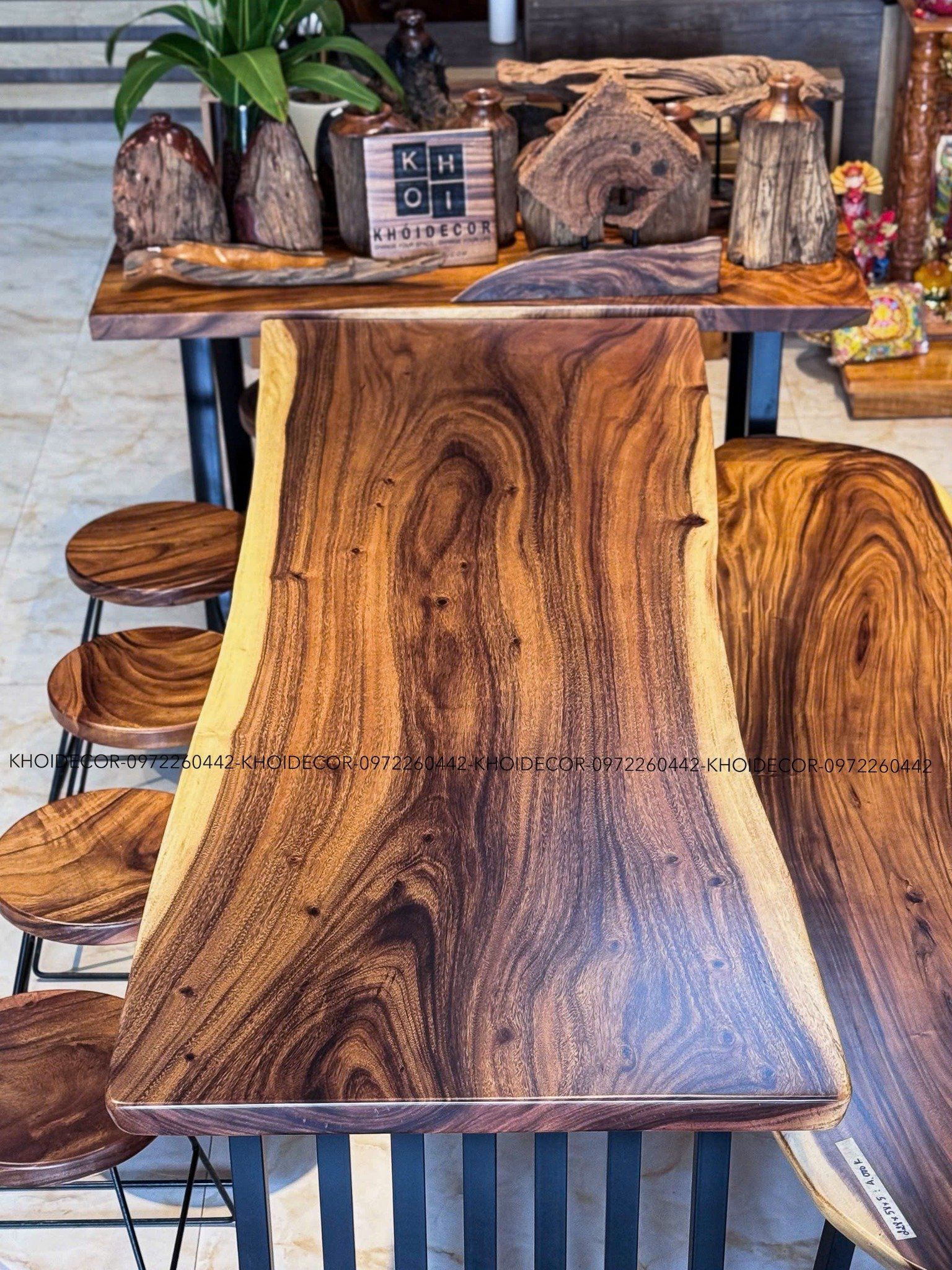  BÀN GỖ ME TÂY 220 x 73-71 x 5 cm 