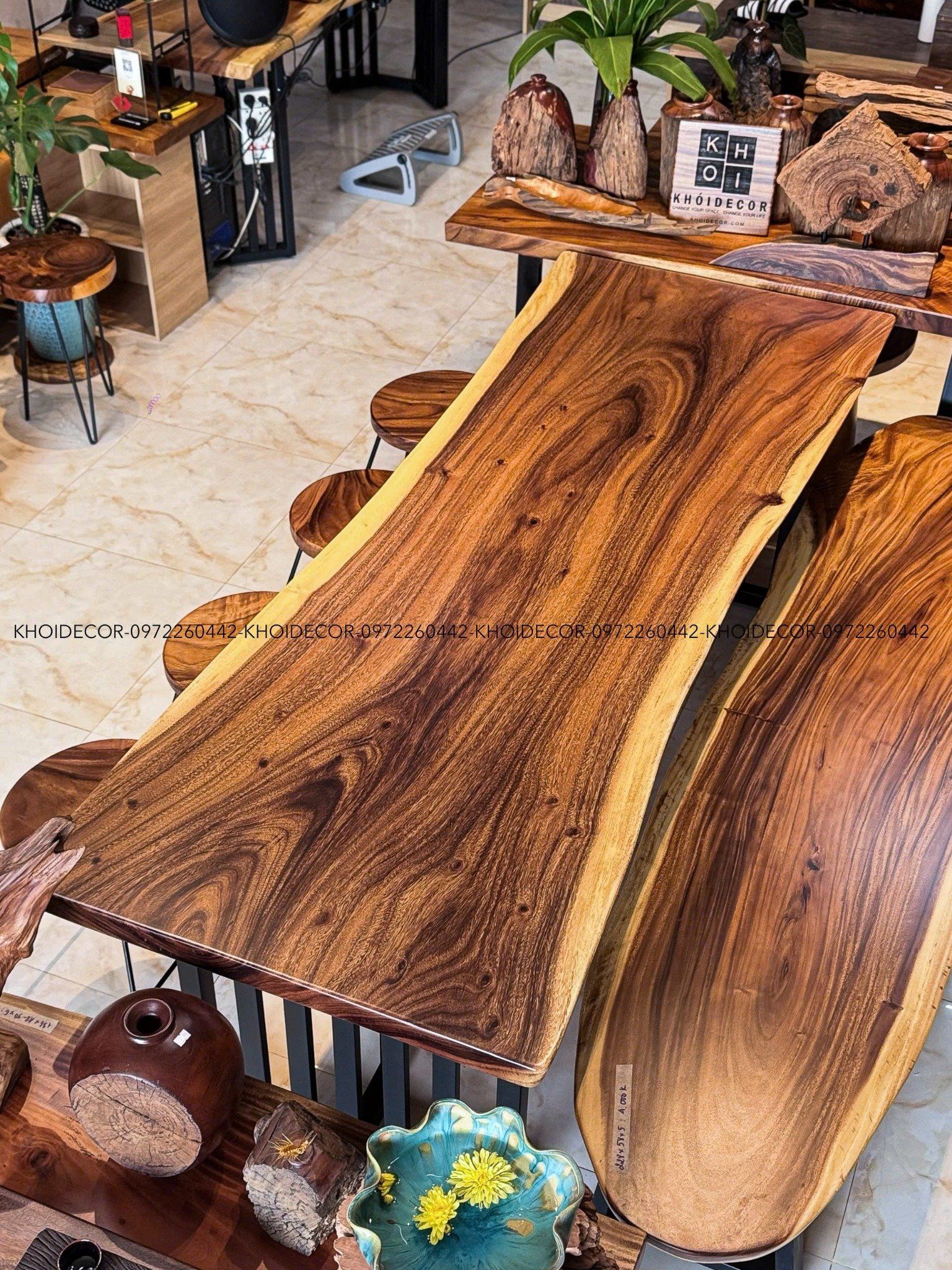  BÀN GỖ ME TÂY 220 x 73-71 x 5 cm 