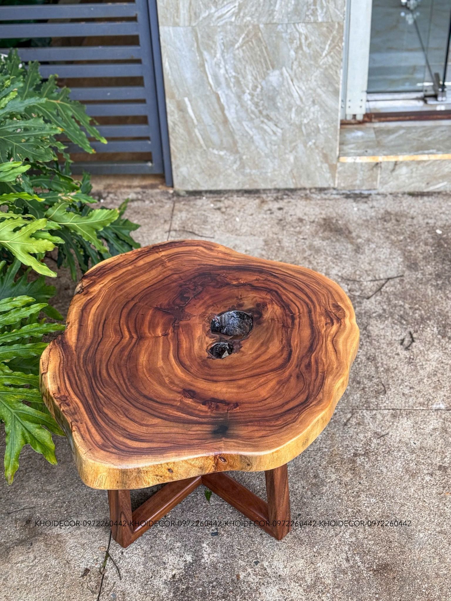  BÀN GỖ ME TÂY 75 x 65 x 5 cm 