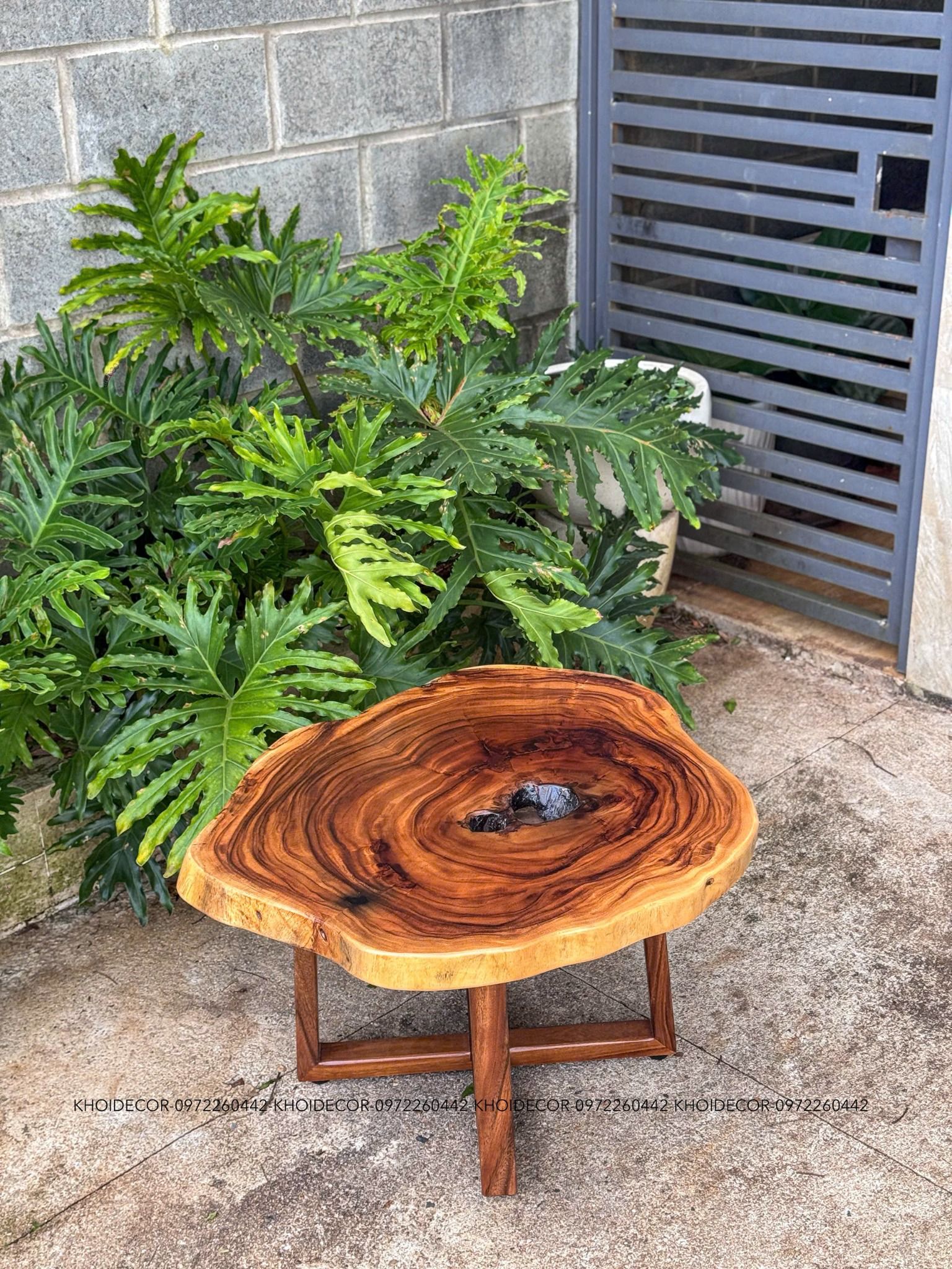  BÀN GỖ ME TÂY 75 x 65 x 5 cm 