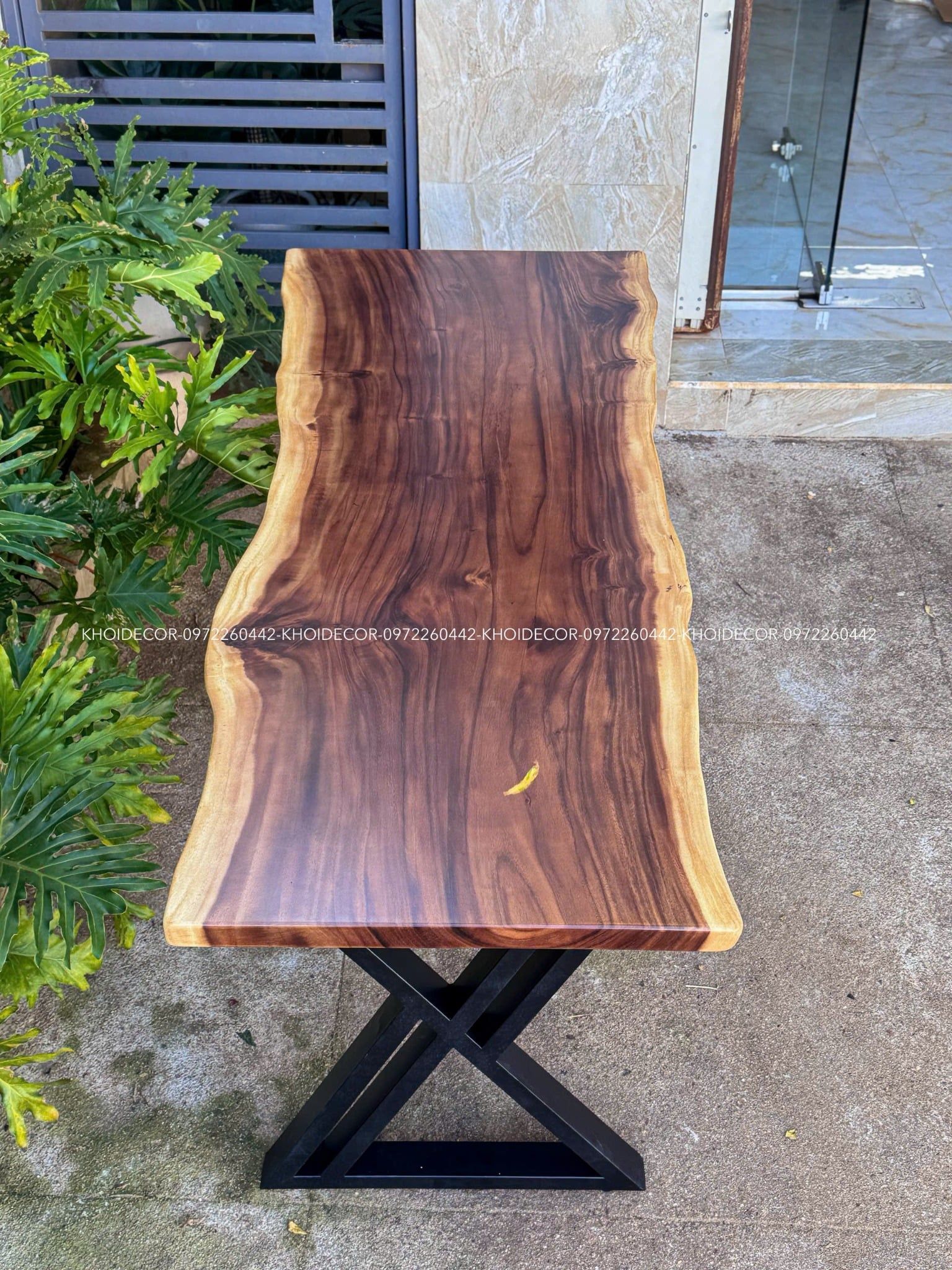  BÀN GỖ ME TÂY 180 x 60-68 x 4 cm 