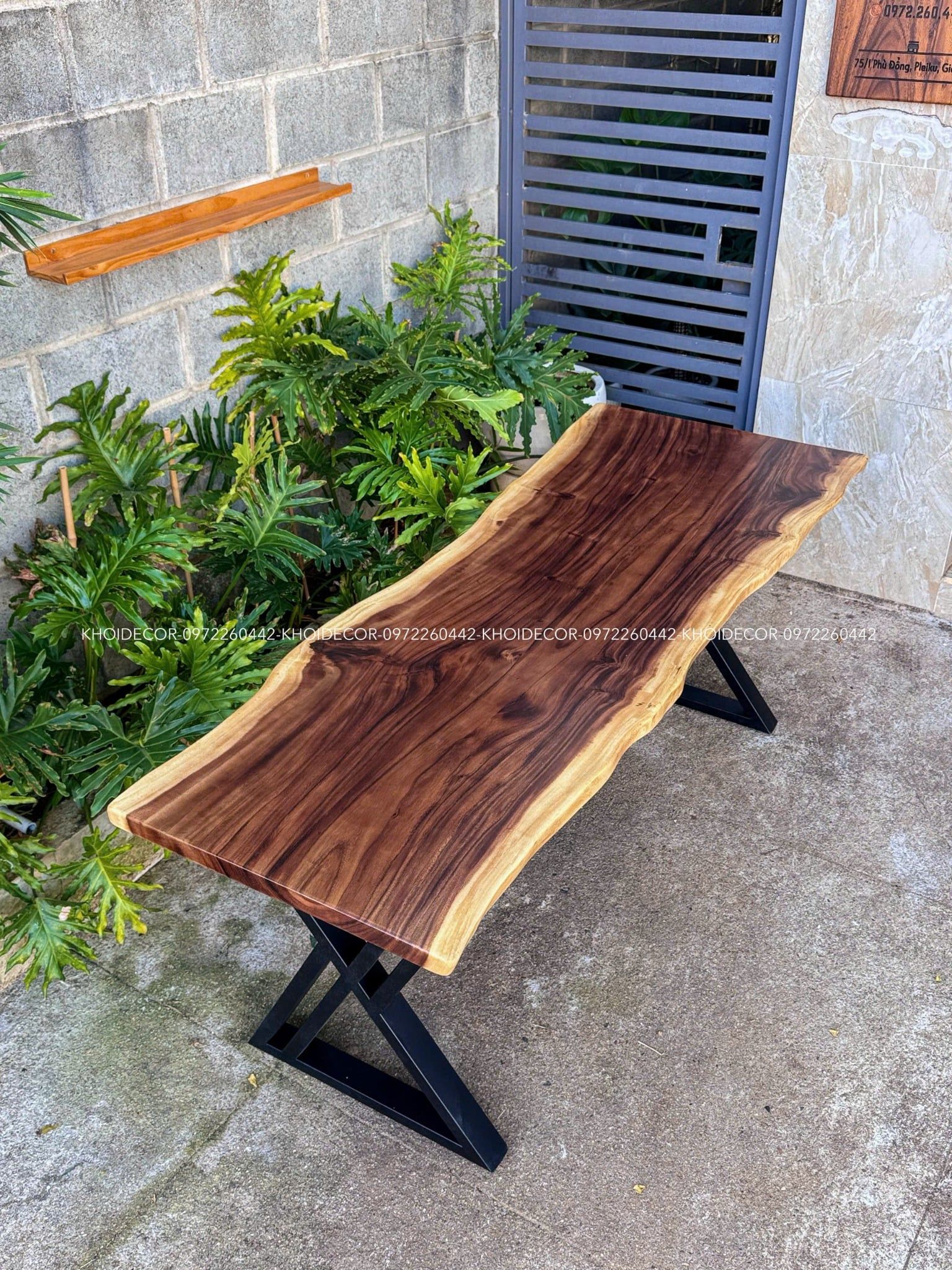  BÀN GỖ ME TÂY 180 x 60-68 x 4 cm 