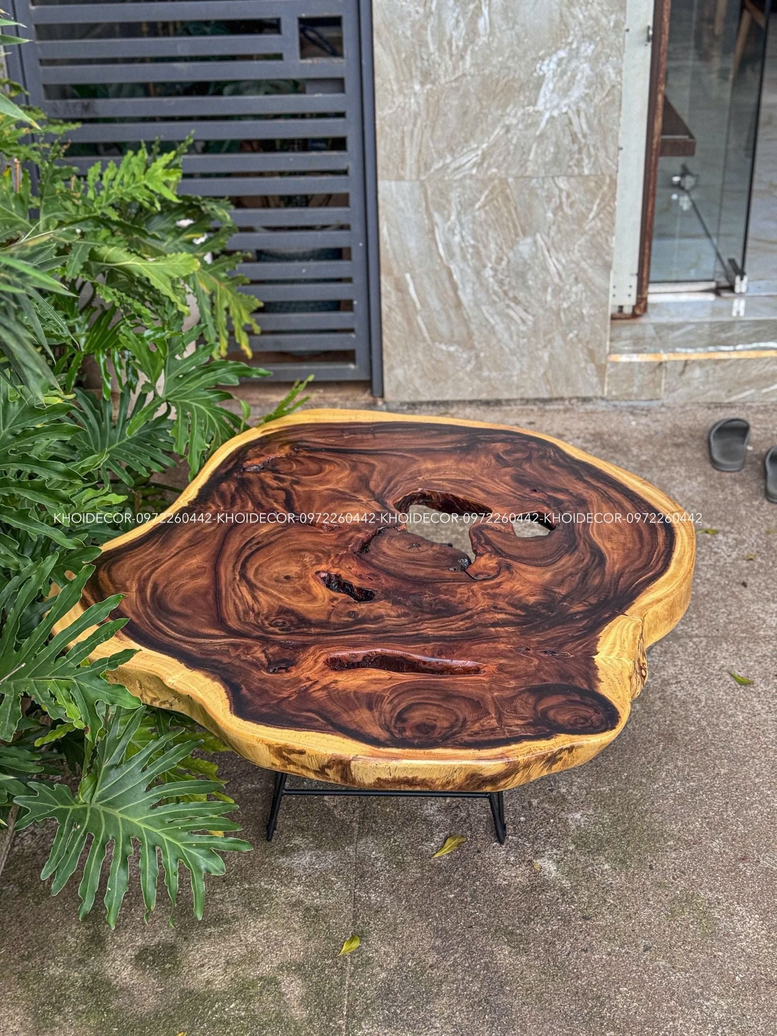  BÀN GỖ ME TÂY 105 x 95 x 7 cm 