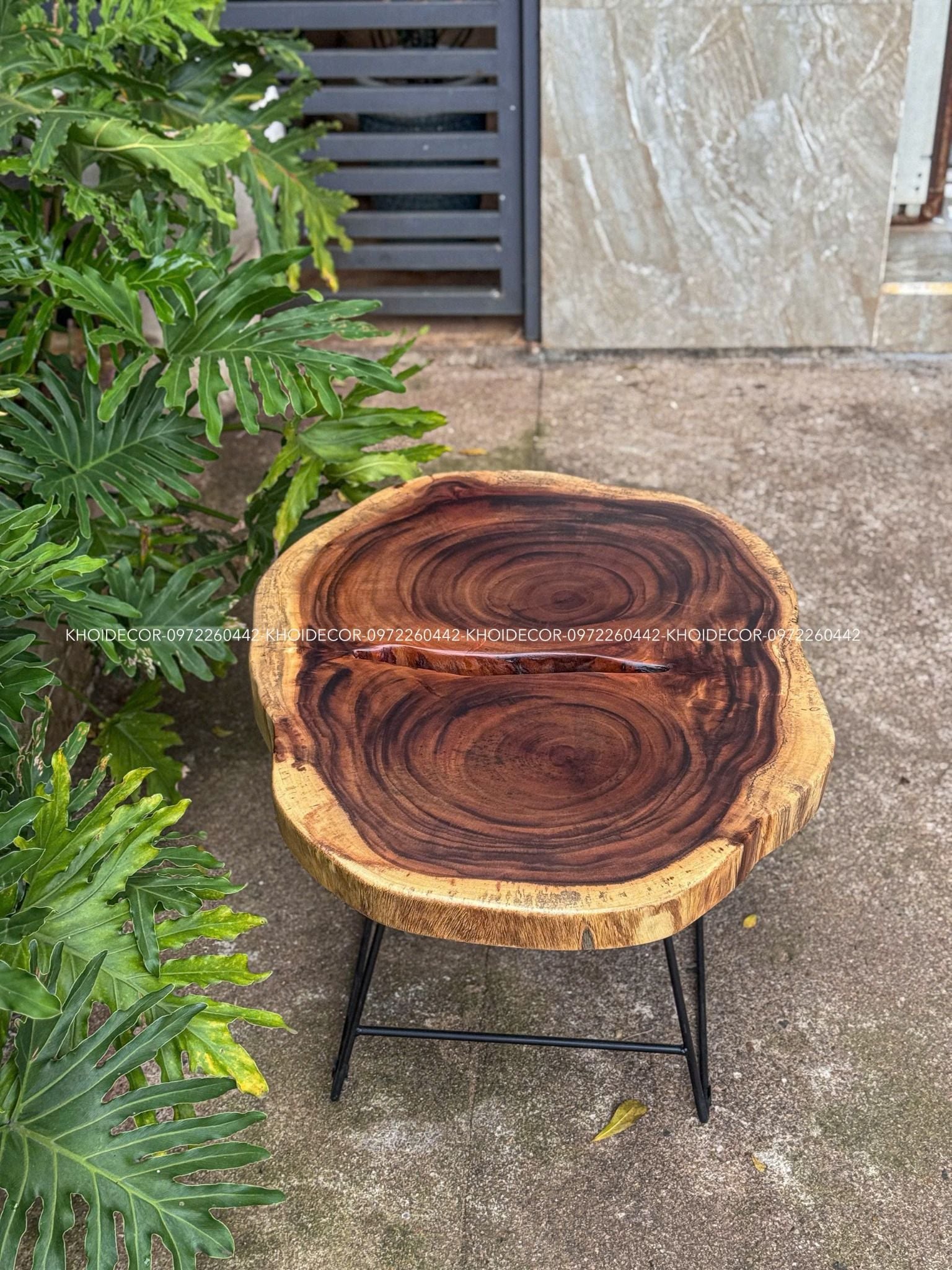  BÀN GỖ ME TÂY 77 x 58 x 5 cm 