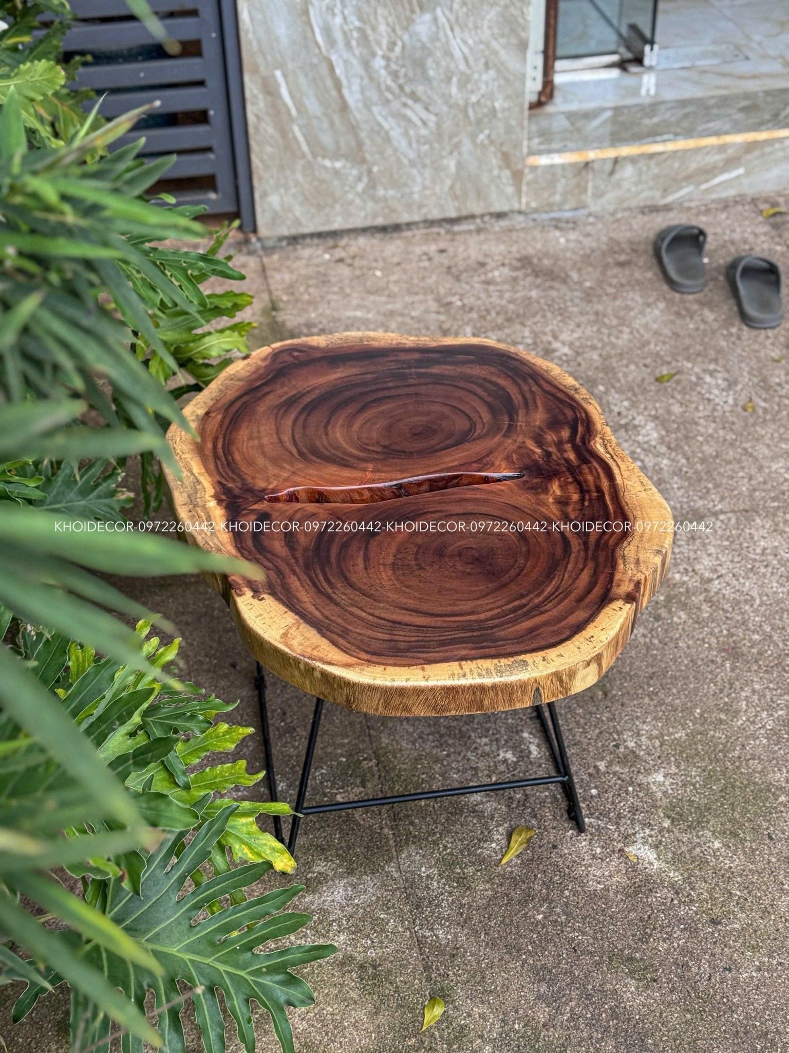  BÀN GỖ ME TÂY 77 x 58 x 5 cm 