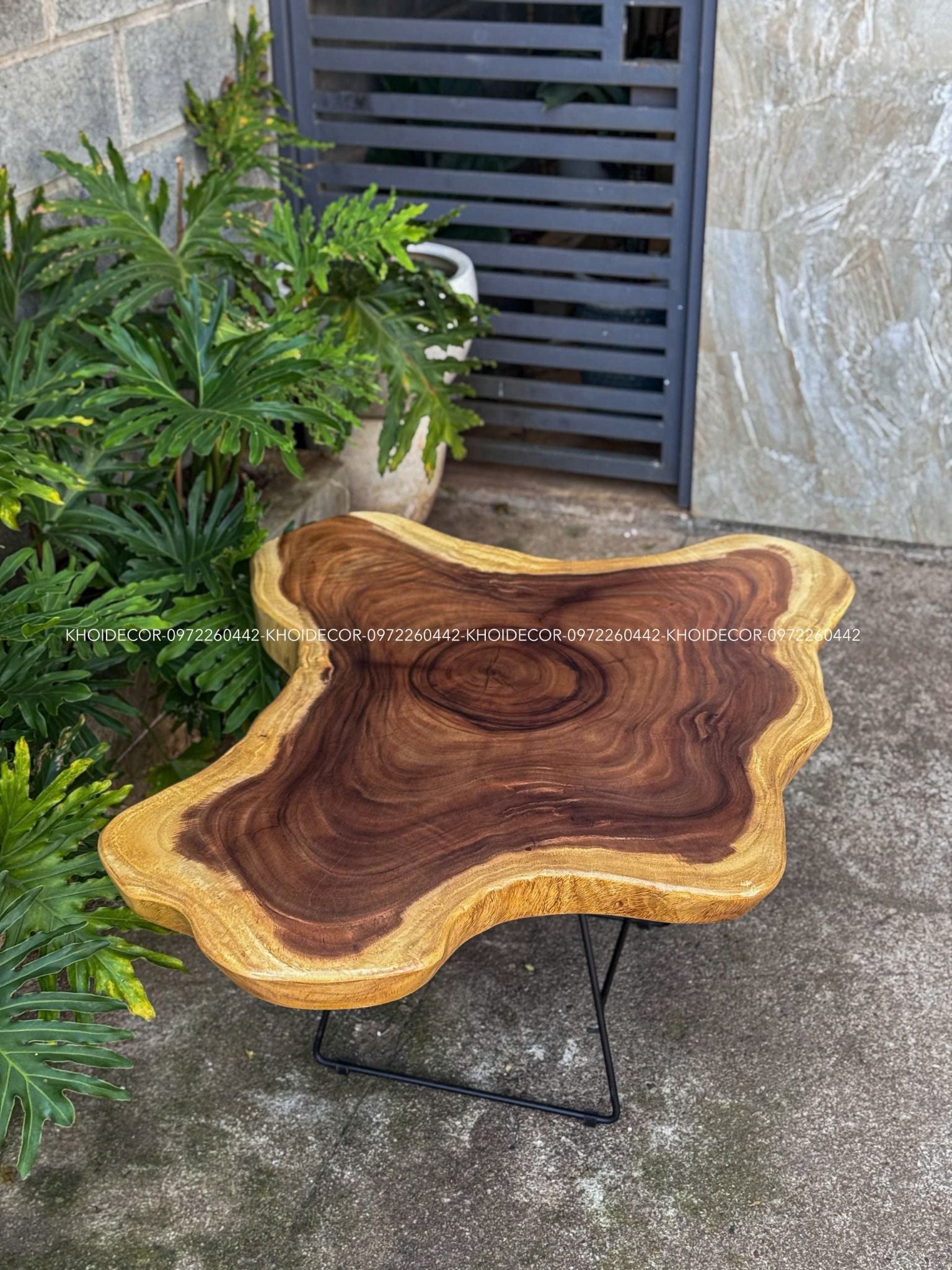  BÀN GỖ ME TÂY 116 x 102 x 7 cm 