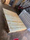  GIƯỜNG GỖ THÔNG PALLET 