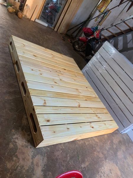  GIƯỜNG GỖ THÔNG PALLET 
