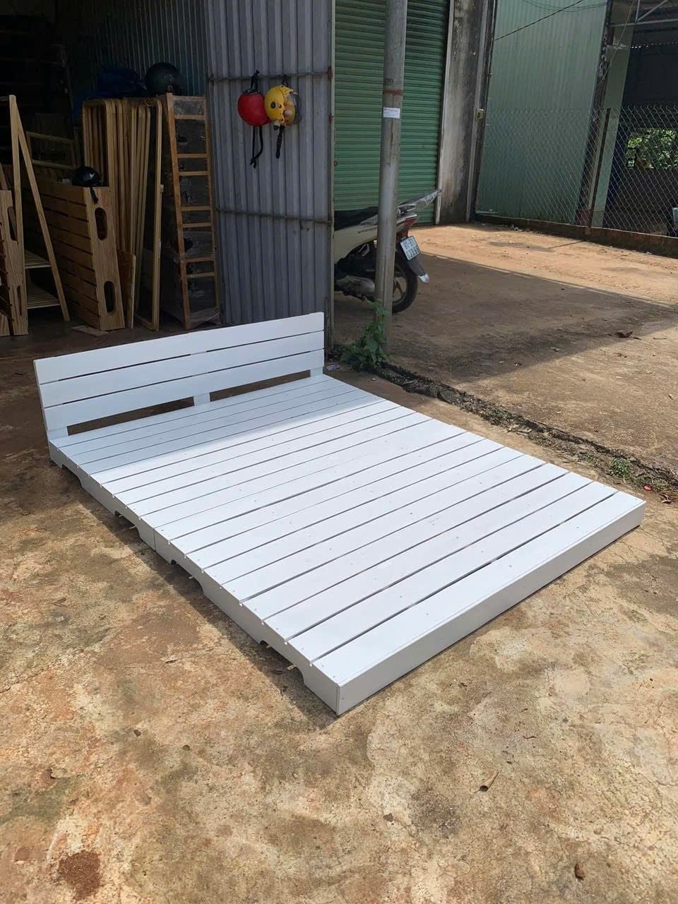  GIƯỜNG GỖ THÔNG PALLET 