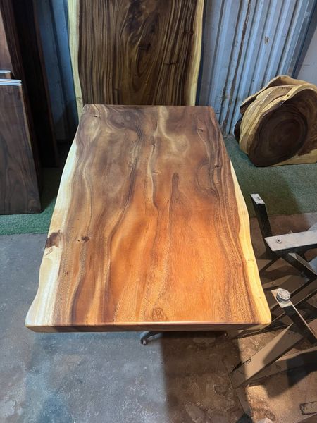  BÀN GỖ ME TÂY 120 x 60-64 x 4 cm 