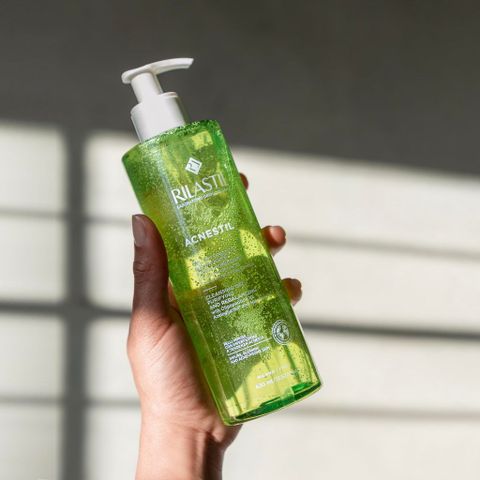 Sữa Rửa Mặt Cho Da Dầu Mụn Rilastil Acnestil Cleansing Gel Purifying And Rebalancing