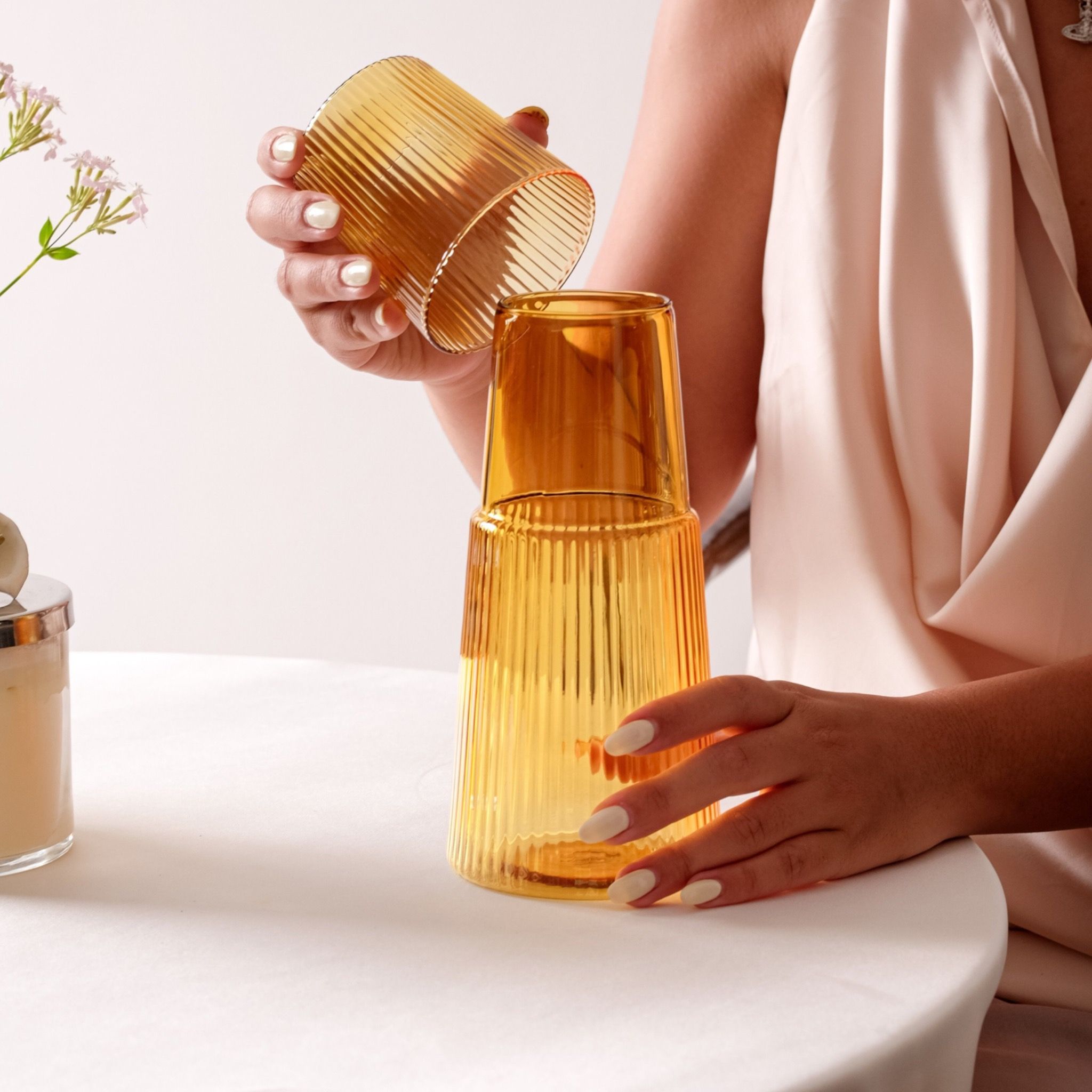  Bình nước kèm nắp Narciso vàng 0.6L 