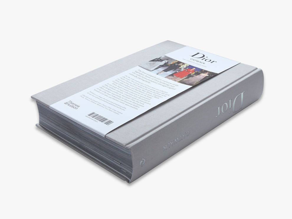  Sách Dior Catwalk Thames & Hudson 